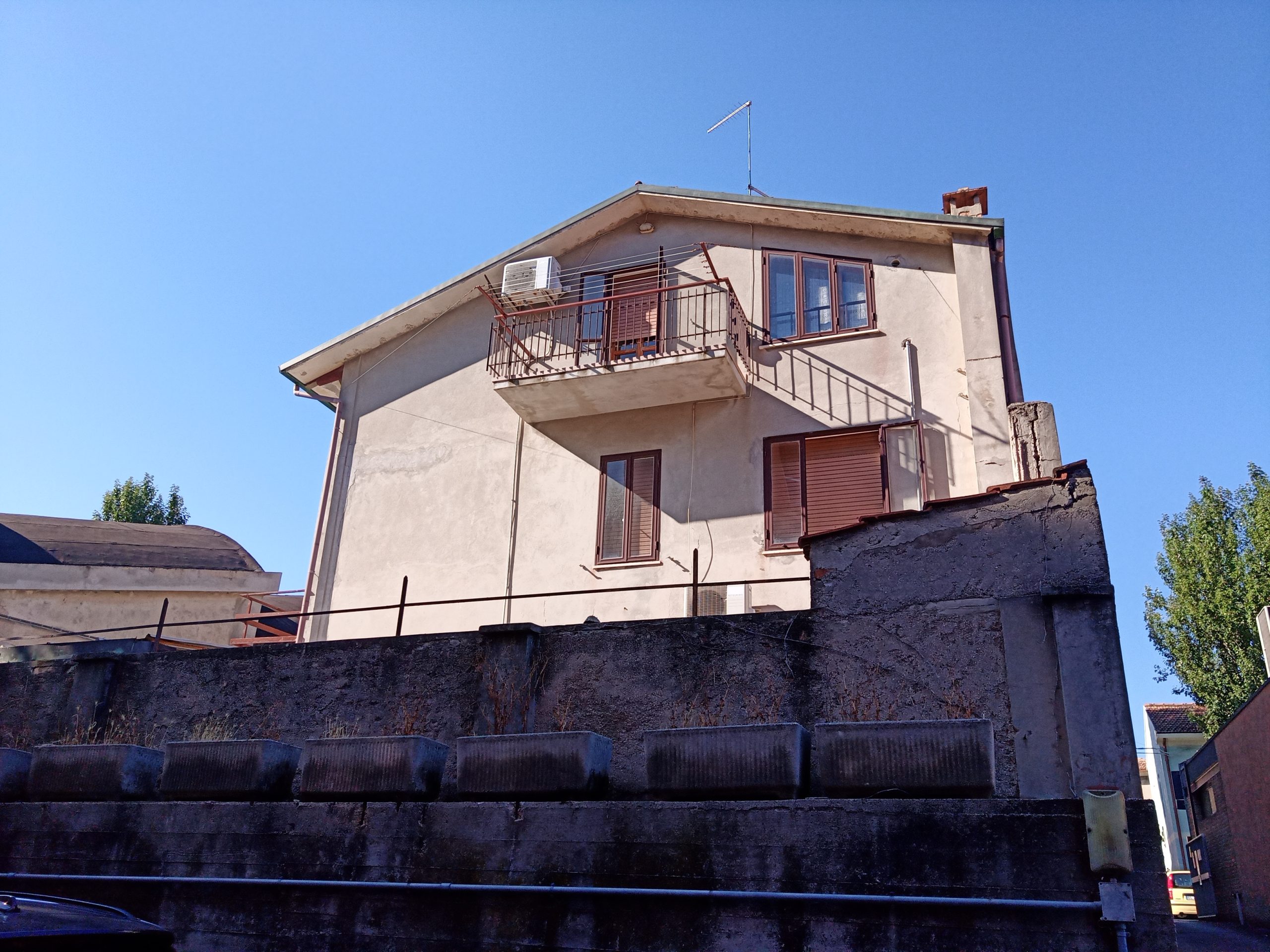 Sassonia di Fano in villa bifamiliare 380 mq