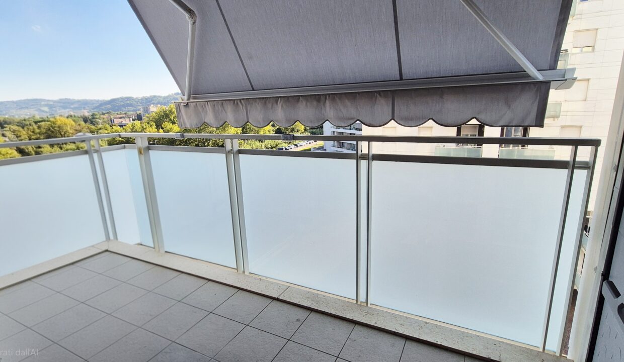 balcone con esposizione fondo